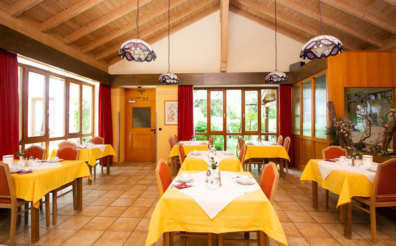 Hotel Am Wald Ottobrunn Exterior photo