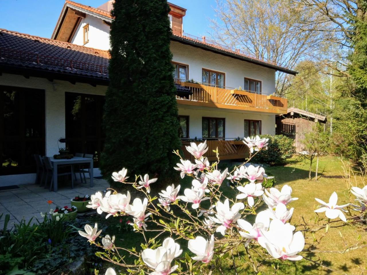 Hotel Am Wald Ottobrunn Exterior photo