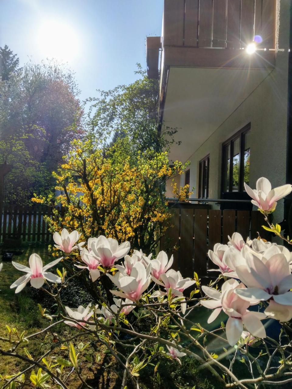 Hotel Am Wald Ottobrunn Exterior photo